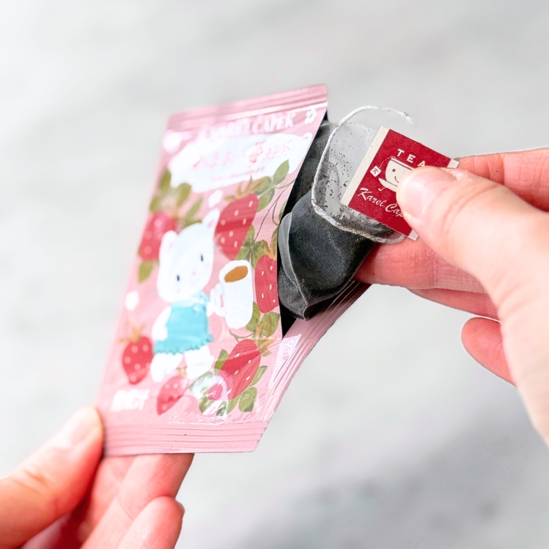あまおう苺紅茶｜ティーバッグ5p～ | カレルチャペック紅茶店 公式通販