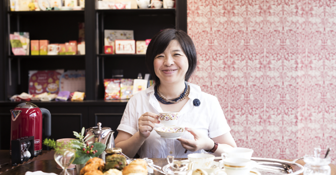 カレルチャペック 紅茶 不思議の国のアリス クッションカバー 山田詩子 ヌン活 カレルチャペック紅茶店 公式通販サイト